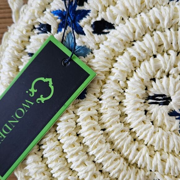 C. Wonder Small Round Crossbody Raina Bag Natural Straw - Picture 3 of 8